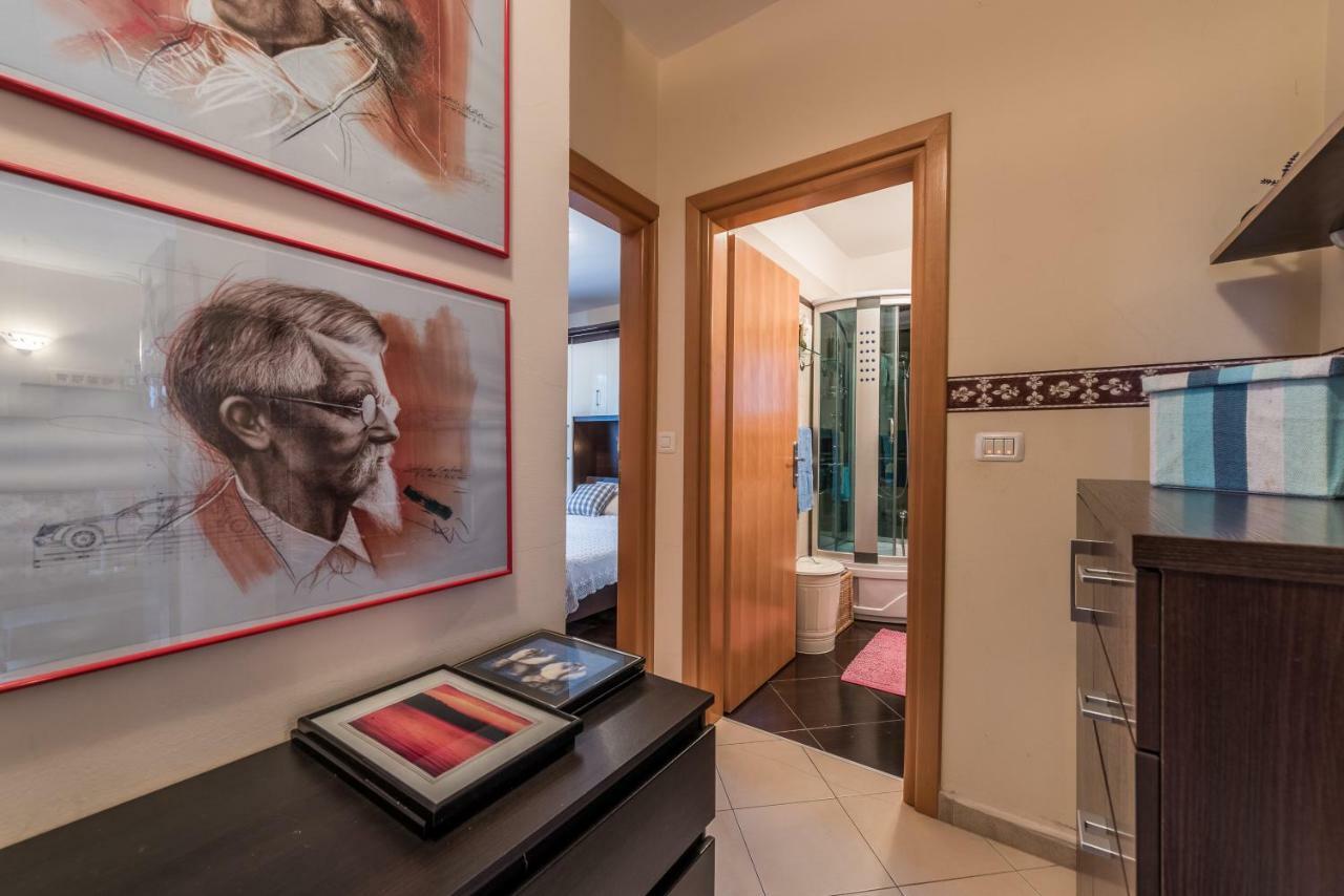 Apartments Jelavic Sutomiscica Екстериор снимка
