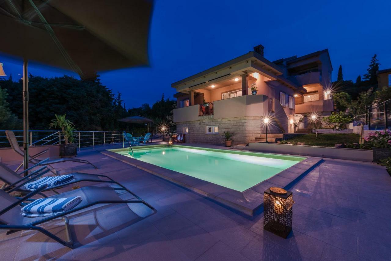 Apartments Jelavic Sutomiscica Екстериор снимка