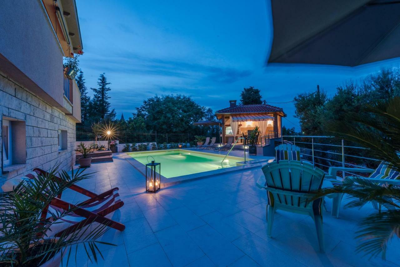 Apartments Jelavic Sutomiscica Екстериор снимка