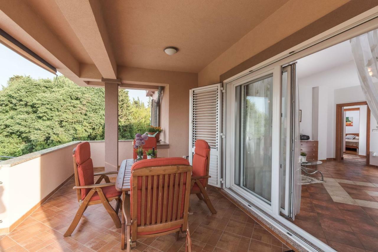 Apartments Jelavic Sutomiscica Екстериор снимка