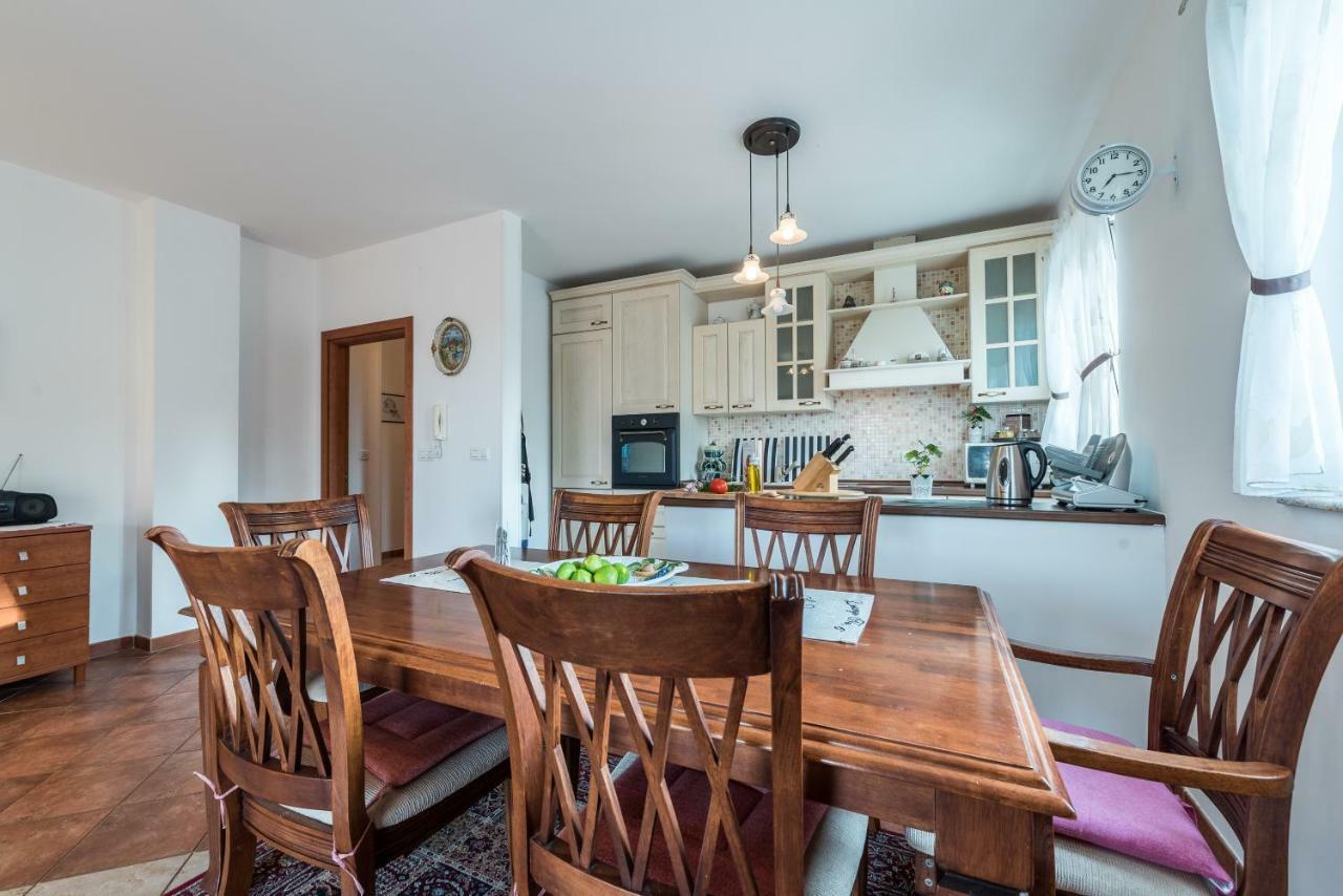 Apartments Jelavic Sutomiscica Екстериор снимка