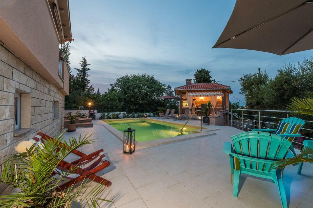 Apartments Jelavic Sutomiscica Екстериор снимка