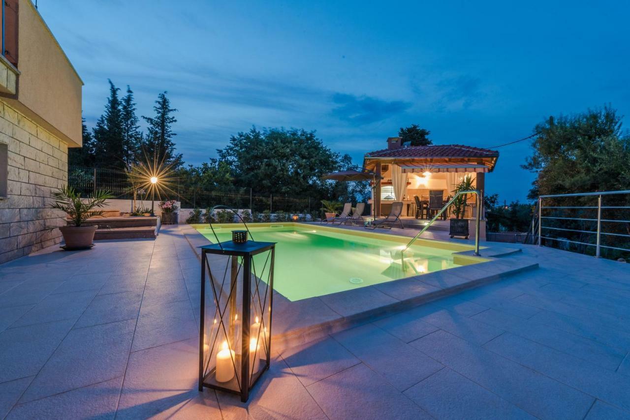 Apartments Jelavic Sutomiscica Екстериор снимка