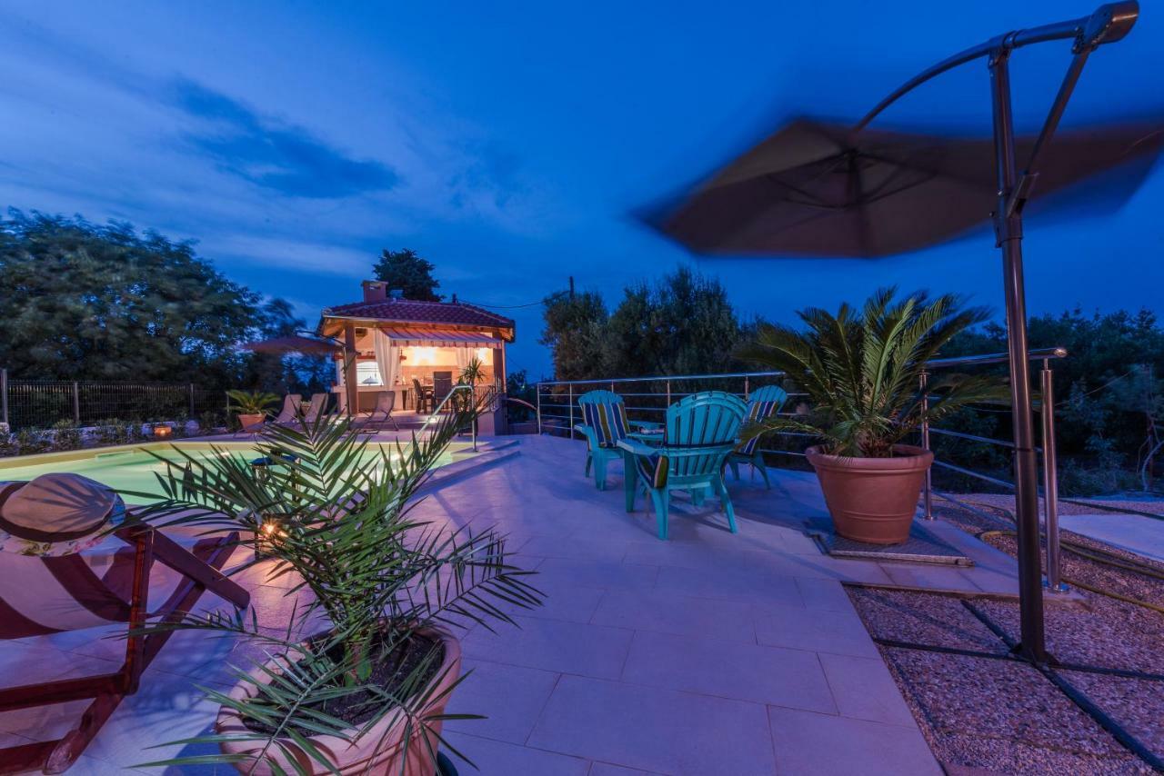 Apartments Jelavic Sutomiscica Екстериор снимка