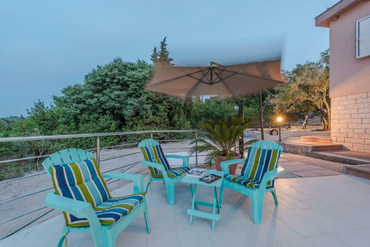 Apartments Jelavic Sutomiscica Екстериор снимка