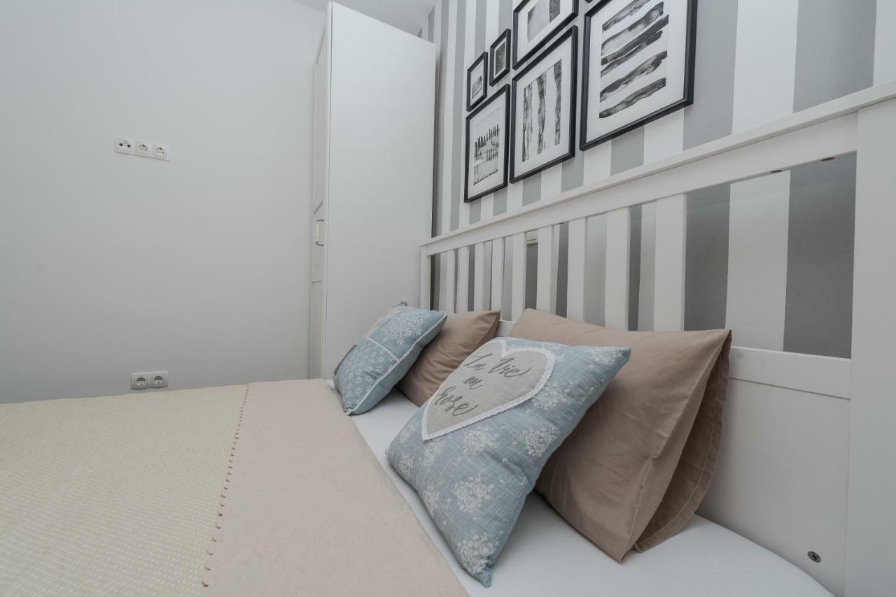 Apartments Jelavic Sutomiscica Екстериор снимка